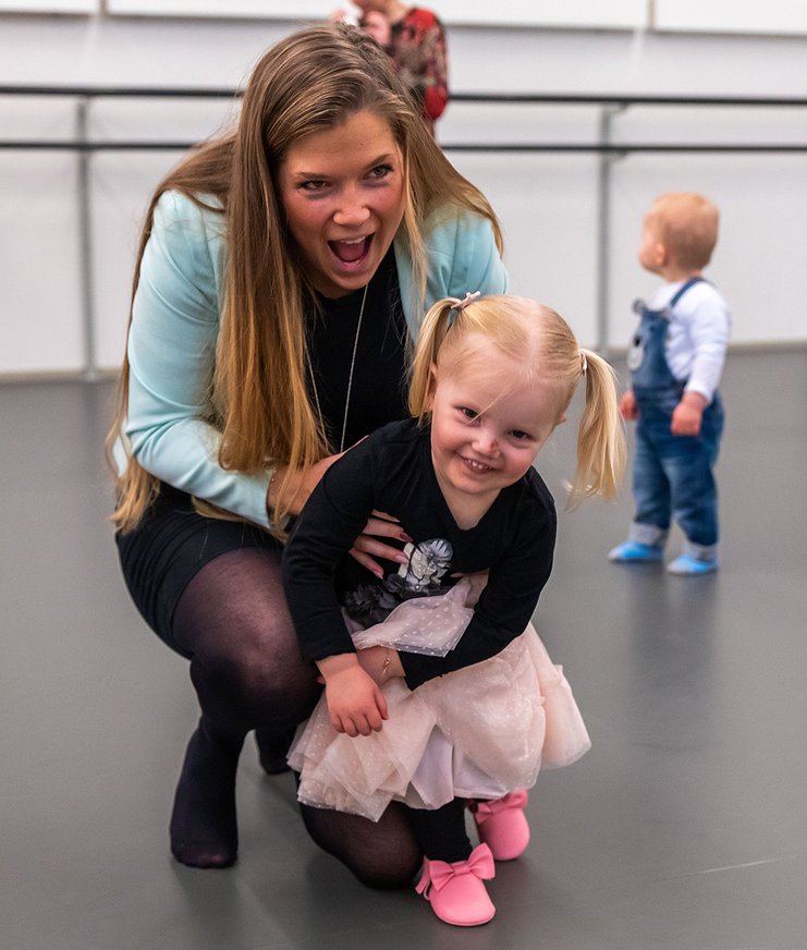 Dreumes en Peuterdans met (groot)ouders