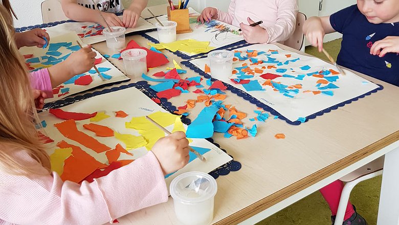 Peuters maken kennis met beeldende kunst